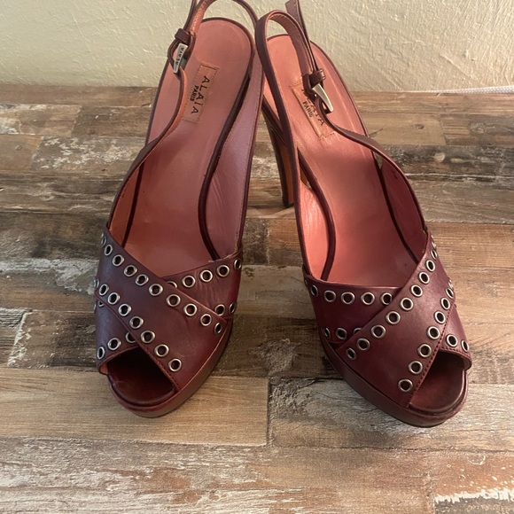 Alaia Eyelet Slingback Heels - Picture 3 of 12
